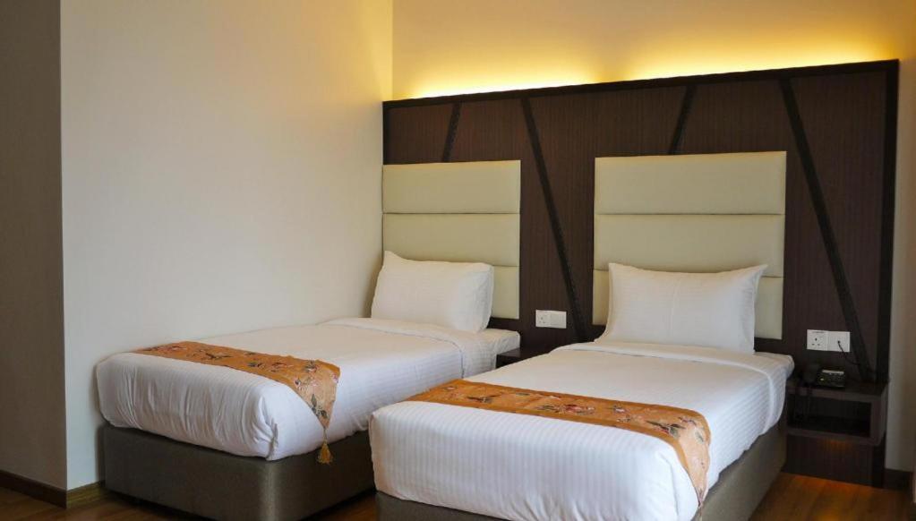 Hotel Grand Baron Taiping Exterior foto