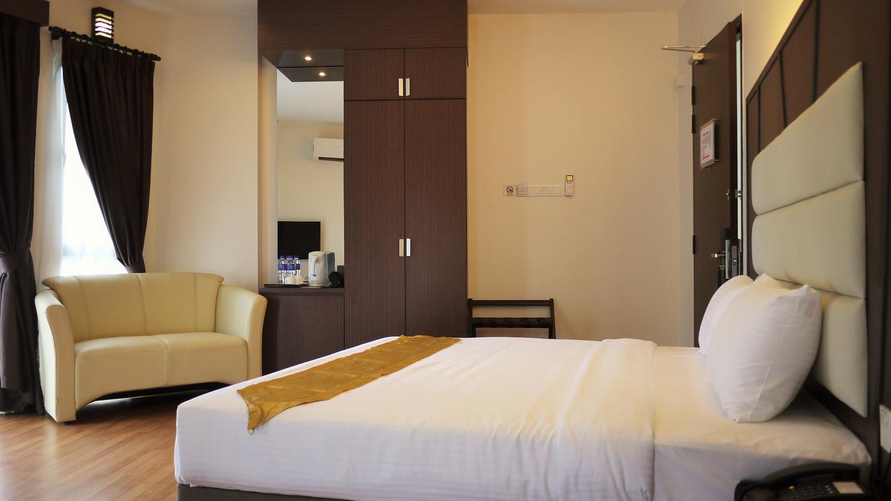 Hotel Grand Baron Taiping Exterior foto